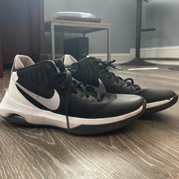 Women's Nike Air Versatile | Size 8.5 - Picture 2 of 4